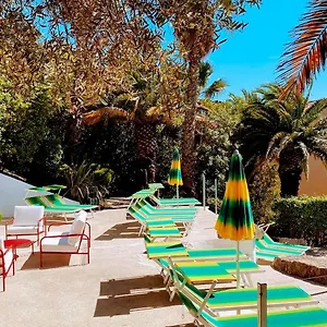 Royal Hotel